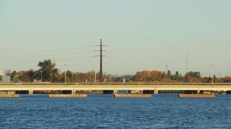 Border communities feel strain as U.S.-Canada trade war disrupts longtime friendship — Burnsville Community news